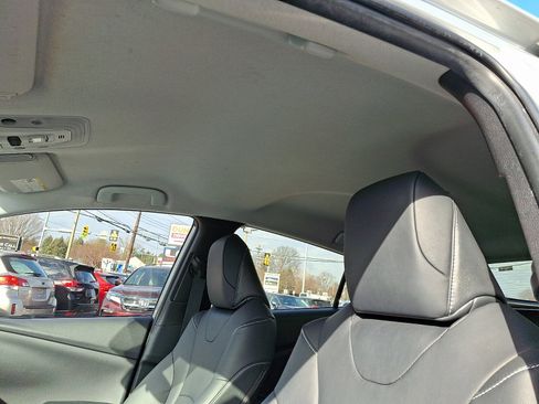 Used 2021 Toyota Prius Prime XLE image 13