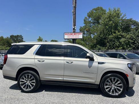 Used 2021 GMC Yukon Denali w/ Denali Premium Package RWD image 3