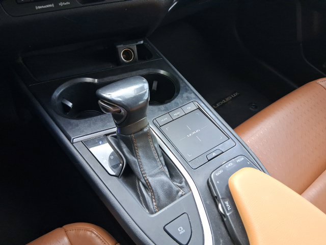 Used 2019 Lexus UX 200 w/ Accessory Package FWD image 23