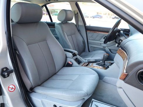 Used 2001 BMW 530i Sedan image 22