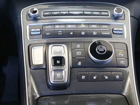 Used 2023 Hyundai Santa Fe Limited FWD image 18