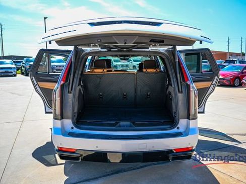 Used 2021 Cadillac Escalade Sport w/ Driver Assist Tech Package RWD image 17