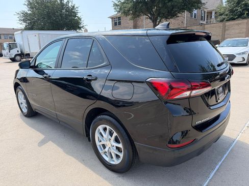 Used 2023 Chevrolet Equinox LS w/ LS Convenience Package FWD image 5