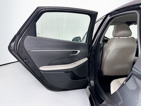 Used 2025 Hyundai Sonata SEL FWD image 25