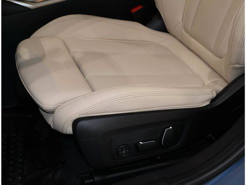Used 2026 BMW 330i Sedan w/ Premium Package RWD image 14