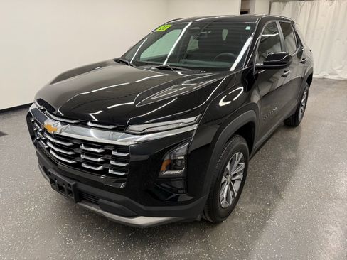 Used 2025 Chevrolet Equinox LT image 4