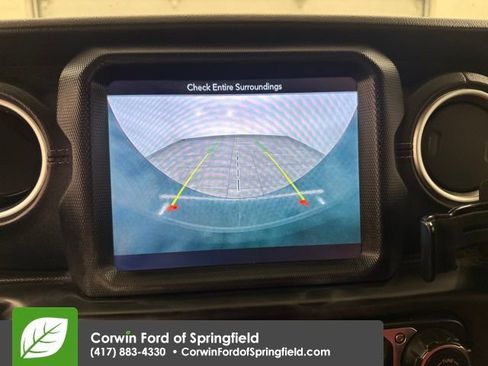 Used 2019 Jeep Wrangler Unlimited Sahara w/ Uconnect 4C Nav & Sound Group image 36