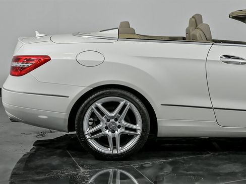 Used 2011 Mercedes-Benz E 350 Cabriolet image 11