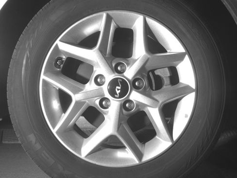 Used 2025 Kia Soul LX w/ LX Technology Package FWD image 20