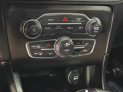 Used 2021 Dodge Charger SXT w/ Plus Group image 8