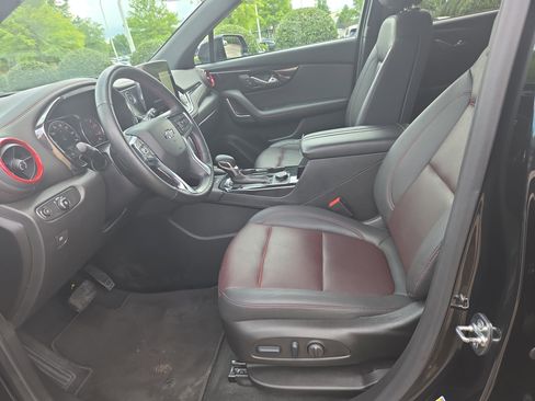 Used 2025 Chevrolet Blazer RS FWD image 5