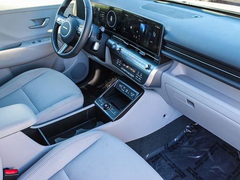 Used 2025 Hyundai Kona SEL image 17
