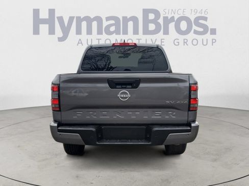 Used 2022 Nissan Frontier SV w/ Technology Package AWD/4WD image 4