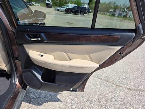 Used 2019 Subaru Outback 3.6R Limited w/ Popular Package #2 AWD/4WD image 19