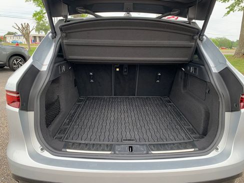 Used 2023 Jaguar F-PACE S AWD/4WD image 8