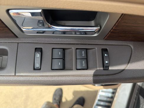Used 2014 Ford F150 Lariat w/ Lariat Chrome Package AWD/4WD image 14