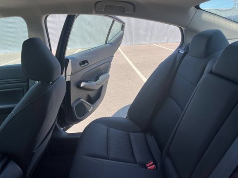 Used 2025 Nissan Altima 2.5 SV FWD image 39