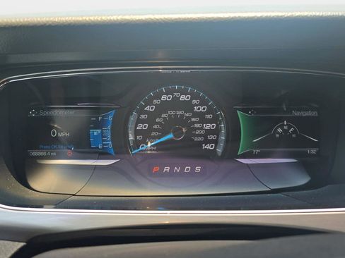 Used 2019 Ford Taurus SEL w/ Equipment Group 201A FWD image 30
