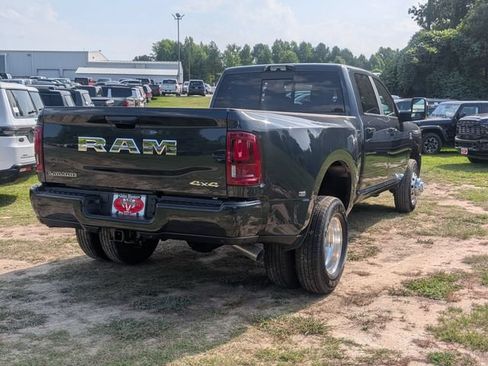 New 2026 RAM 3500 Laramie AWD/4WD image 7