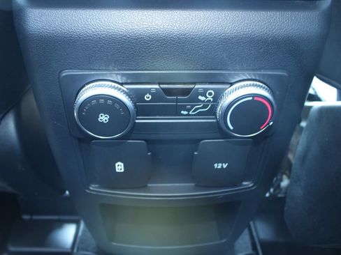 Used 2021 Ford Explorer XLT w/ Equipment Group 202A AWD/4WD image 25