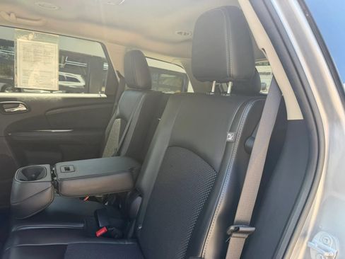Used 2017 Dodge Journey Crossroad FWD image 36