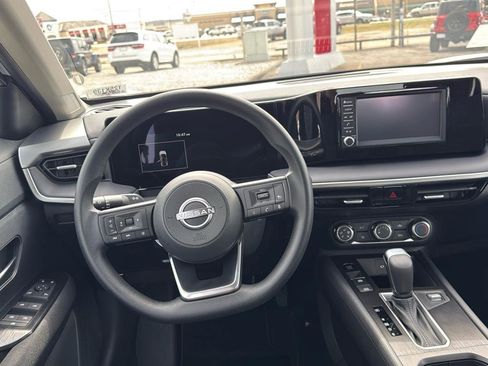 New 2025 Nissan Kicks S image 12