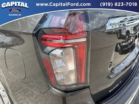 Used 2021 Chevrolet Tahoe Premier w/ Premium Package AWD/4WD image 15