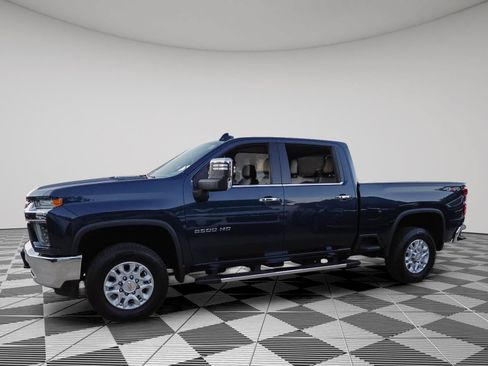 Certified 2022 Chevrolet Silverado 2500 LTZ w/ LTZ Convenience Package AWD/4WD image 4