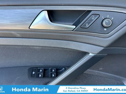 Used 2019 Volkswagen e-Golf SE w/ Driver Assistance Package FWD image 13