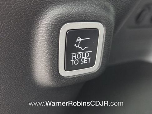 New 2026 Jeep Cherokee Limited image 14