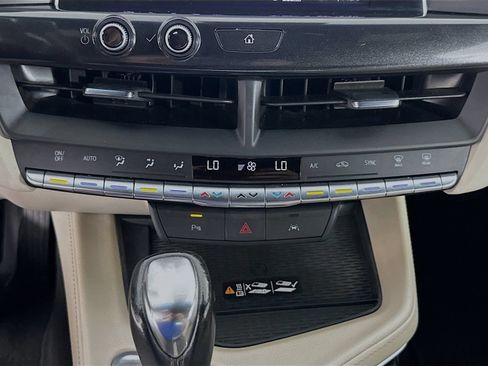 Used 2022 Cadillac CT4 Luxury w/ Sun And Sound Package RWD image 16