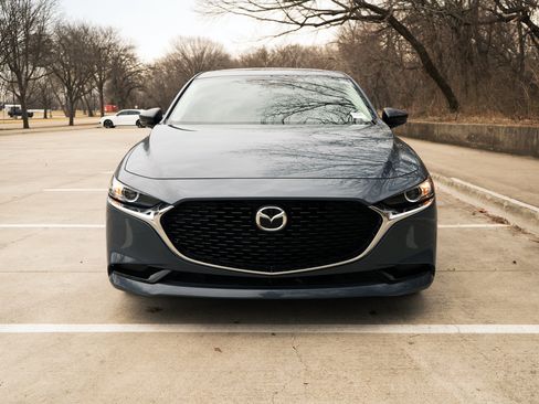 Used 2023 MAZDA MAZDA3 s image 3