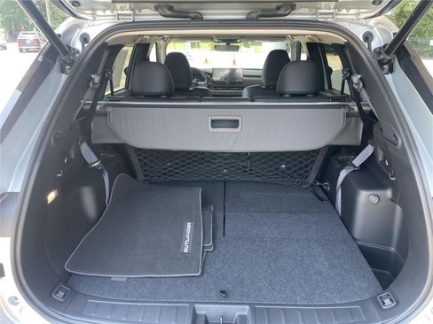 Used 2025 Mitsubishi Outlander SE AWD/4WD image 13
