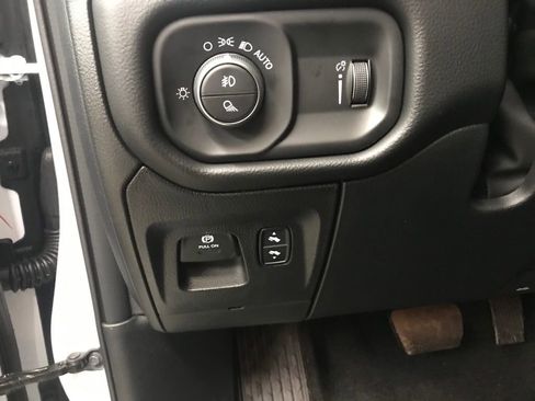 New 2026 RAM 1500 4x4 Crew Cab image 28