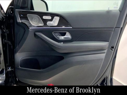 Used 2024 Mercedes-Benz GLE 450 4MATIC image 25
