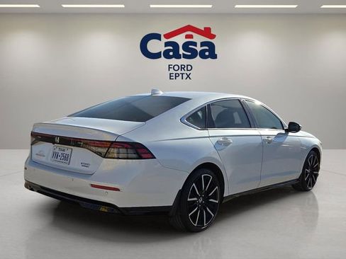 Used 2025 Honda Accord Touring image 3