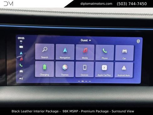 Used 2025 Porsche Macan 4 Electric AWD/4WD image 39