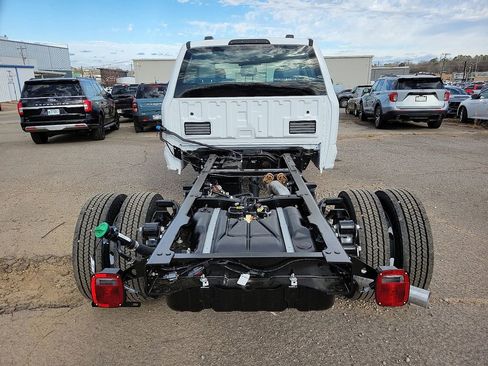 New 2026 Ford F550 XL image 8