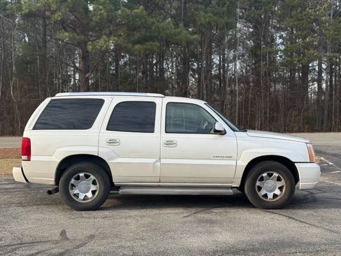 Used 2006 Cadillac Escalade 2WD image 3