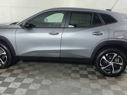 New 2026 Chevrolet Trax RS w/ Driver Confidence Package FWD image 5