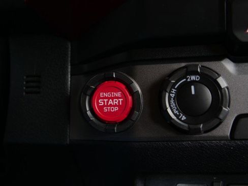 Used 2020 Toyota Tacoma TRD Sport image 16