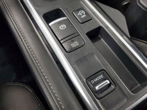 Used 2022 Nissan Pathfinder SL image 28