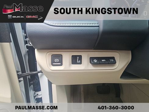 Certified 2023 GMC Acadia Denali w/ Denali Ultimate Package AWD/4WD image 13