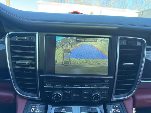 Used 2015 Porsche Panamera S image 40
