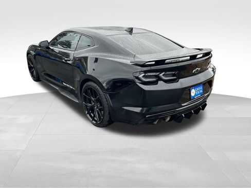Used 2019 Chevrolet Camaro SS image 4