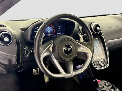 Used 2023 McLaren GT RWD image 10