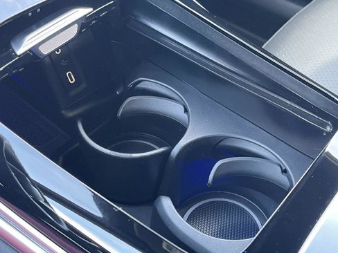 Used 2025 Mercedes-Benz GLC 300 image 30