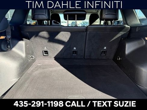 Used 2021 Jeep Cherokee Trailhawk w/ Comfort/Convenience Group image 17