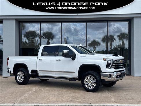 Used 2024 Chevrolet Silverado 2500 High Country w/ Technology Package AWD/4WD image 1
