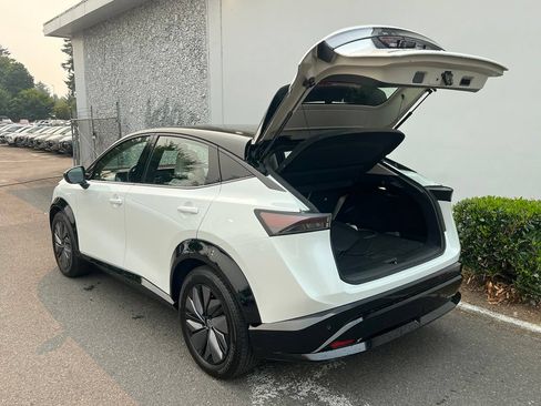 Certified 2023 Nissan Ariya AWD image 10
